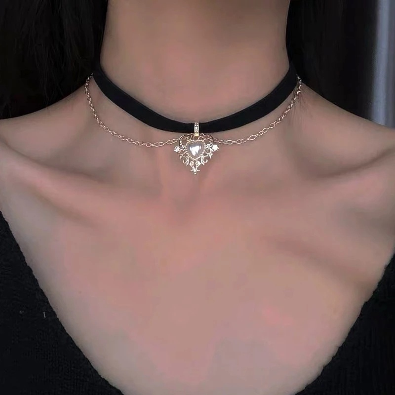 Kalung Rantai Choker Liontin Hati Hias Mutiara Zircon Gaya Vintage Untuk Wanita