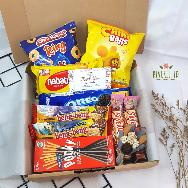 

HAMPERS BUCKET BUNGA MINI SNACK BOX HADIAH ULANGTAHUN WISUDA IDUL FITRI RAMADHAN LEBARAN MURAH