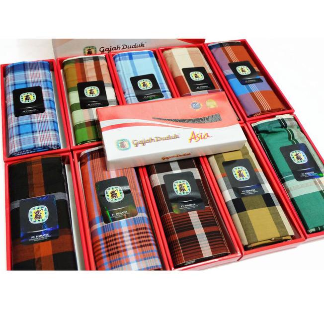 sarung gajah duduk asia merah putih