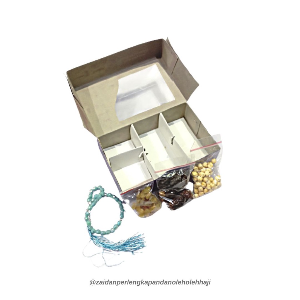 

GIFT - Kurma, Kacang Arab, kismis, dan Tasbih Kemasan Box | Oleh Oleh Haji Umroh