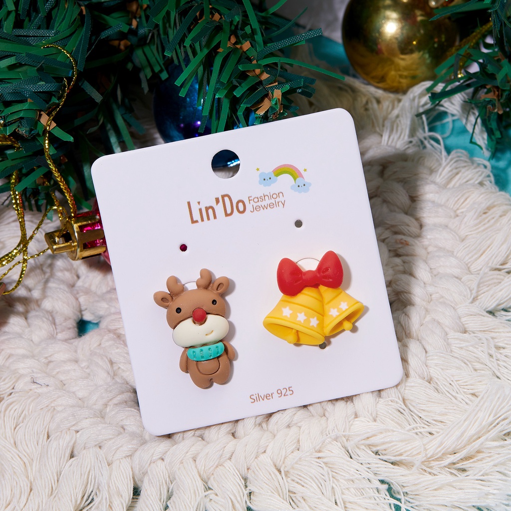 Anting Tusuk Asimetris Bentuk Santa Claus / Pohon Natal Untuk Wanita