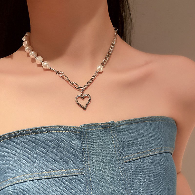 Kalung Rantai Choker Liontin Kupu-Kupu Y2k Warna Silver Hias Mutiara Untuk Wanita