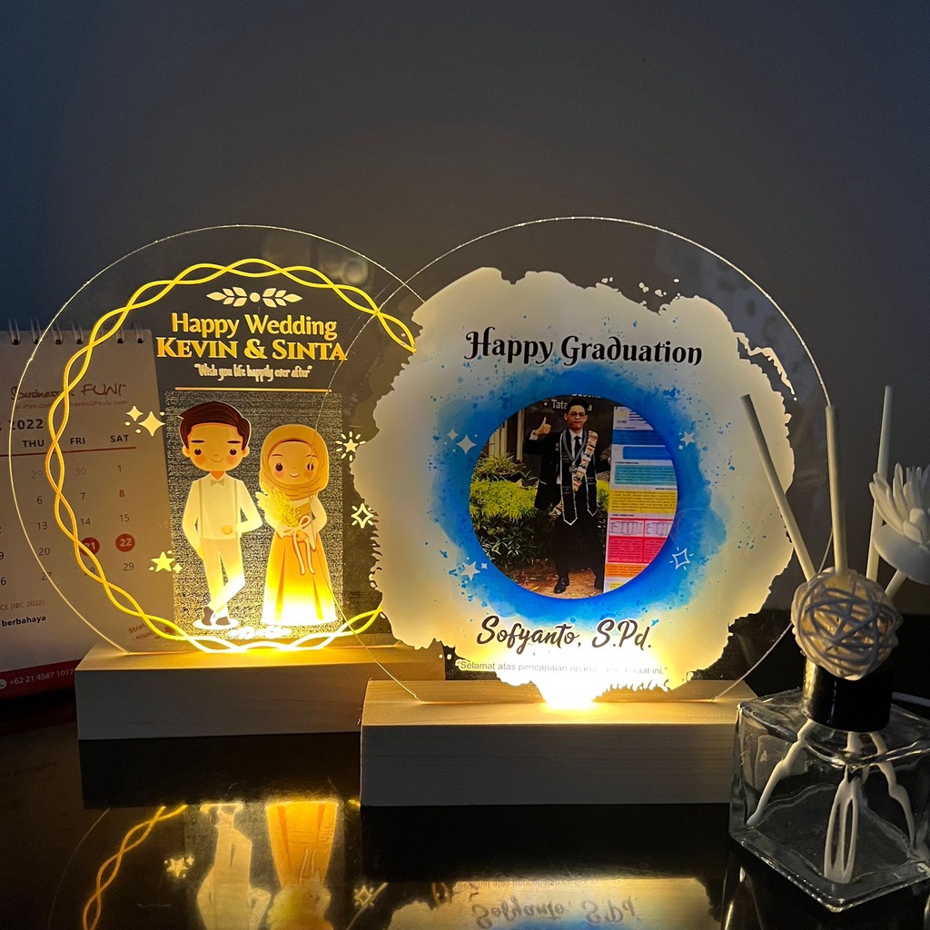 Acrylic LED Custom Kado Hadiah Hiasan Dinding Wisuda Graduation UlangTahun Pernikahan Foto Murah Wall Decor Akrilik