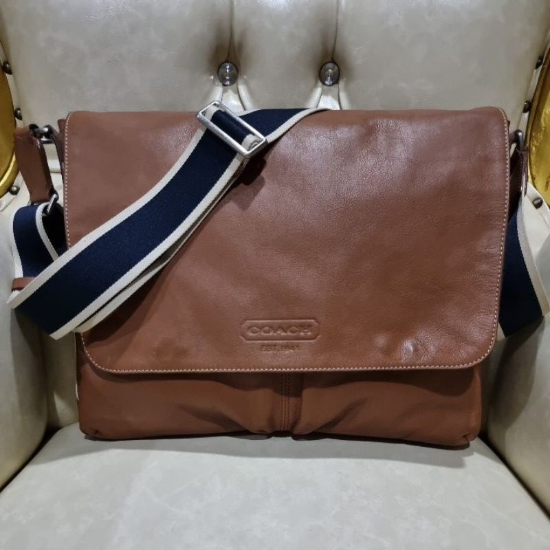 Preloved tas bekas second seken Coach Man