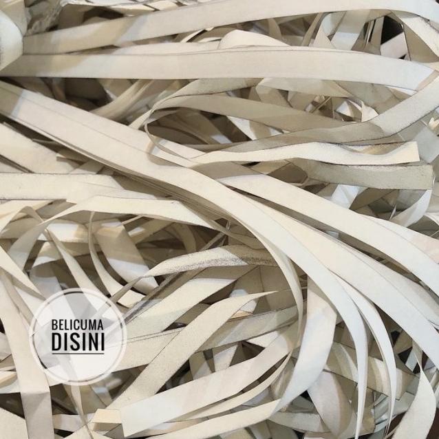 

SHREDDED PAPER / KERTAS CACAH SERUT KAWUL / ISI GIFT BOX FILLER - Peach - 2 Kg