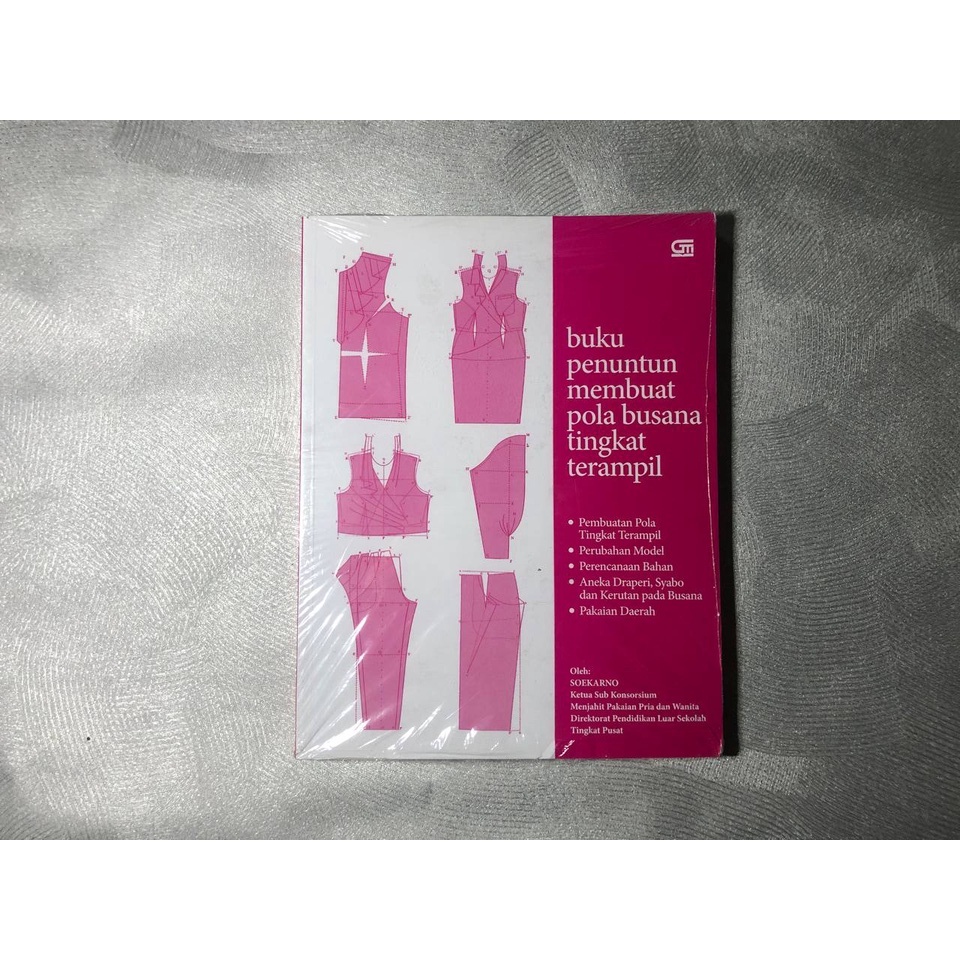 Buku khusus penjahit cara menjahit desain baju