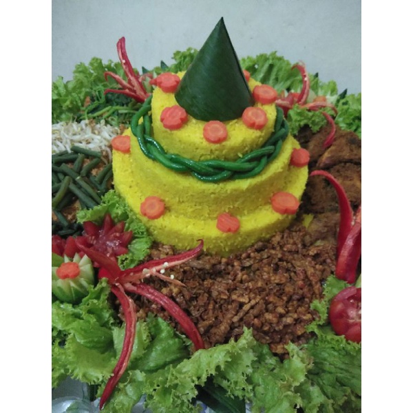 

nasi tumpeng
