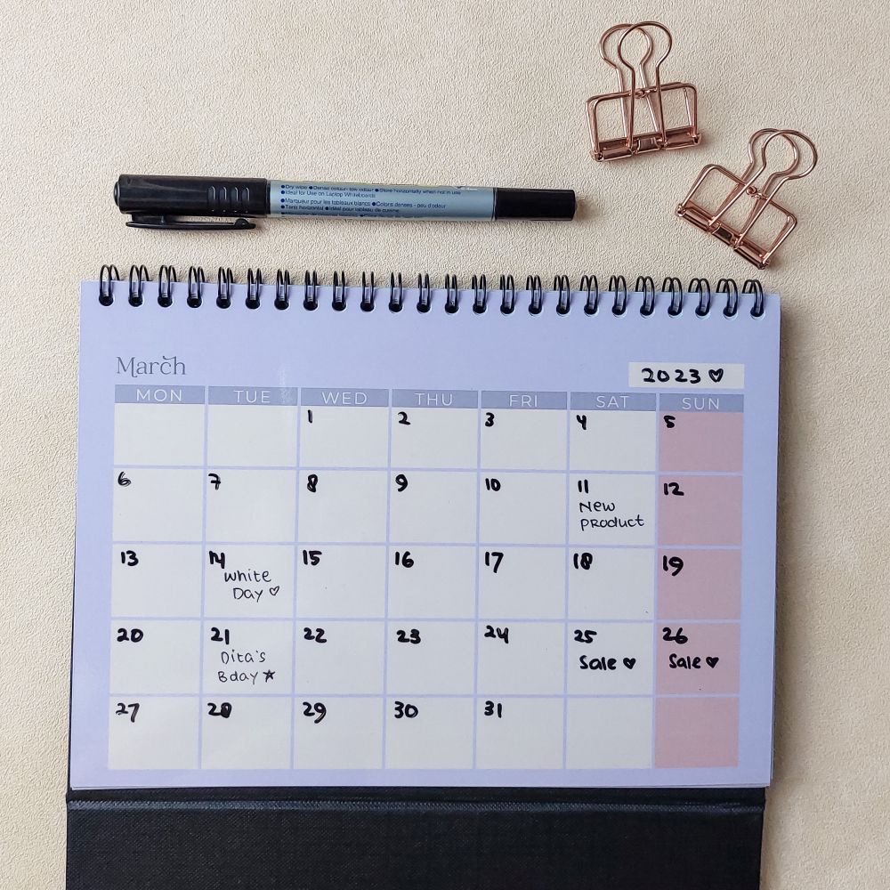 TROUVAILLE Erased Calendar Planner / Kalender Meja