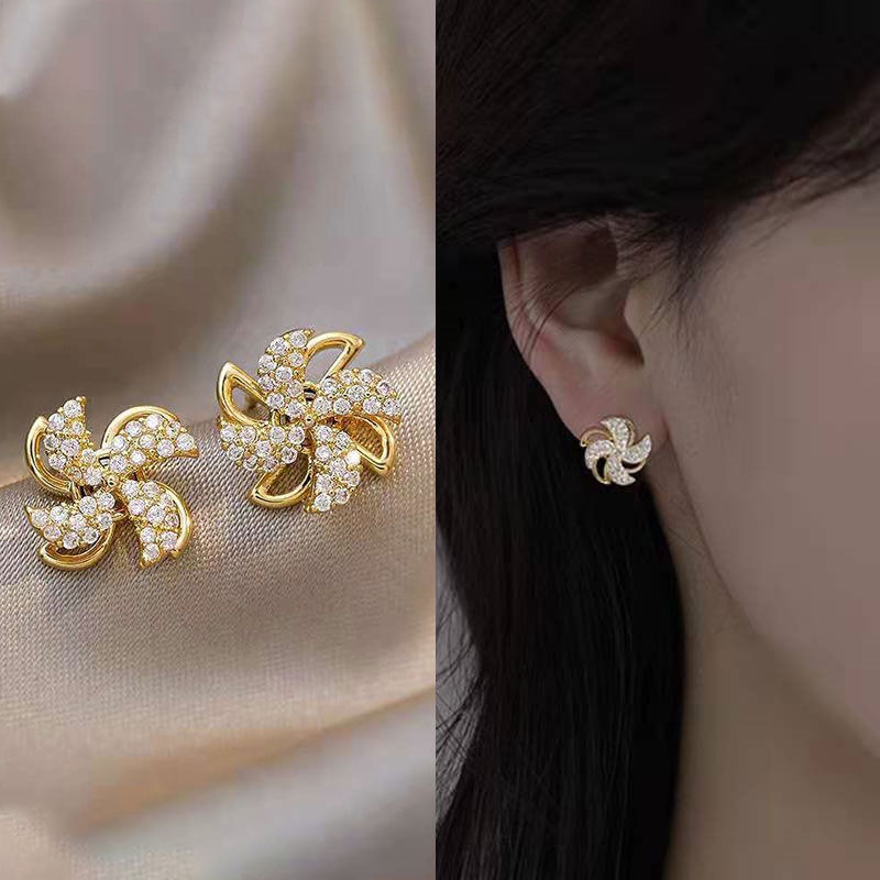 Anting Berlian Imitasi Gaya Korea