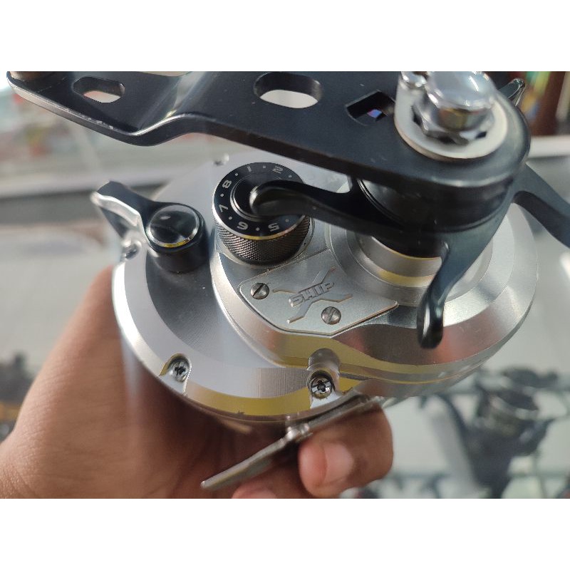 Reel OH Overhead bekas Shimano Ocea Jigger OJ 2000 NRPG 2011 kanan mulus istimewa