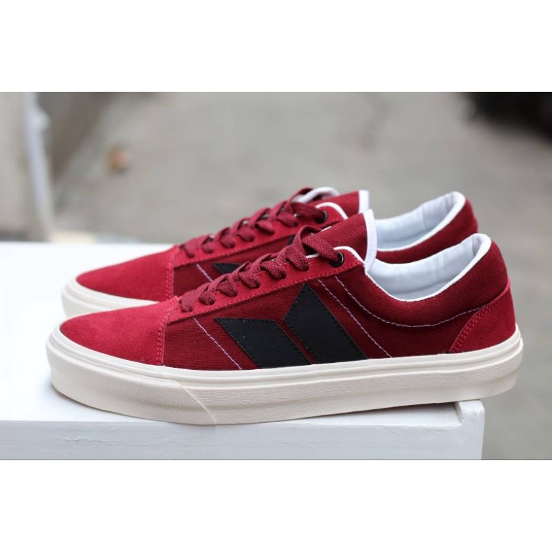 SEPATU SNEAKERS MACBETH CASUAL Pria. Ukuran 39-43