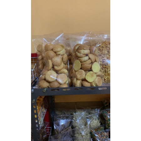 

kue bagelan,kue soes,basreng stik serba 18000