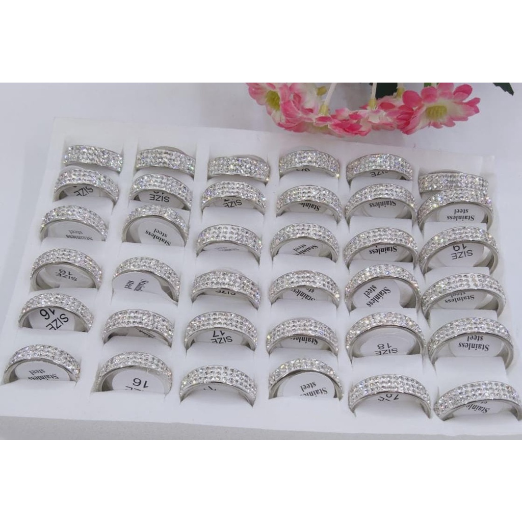 CINCIN TITANIUM GROSIR 1 BOX ISI 36 PCS UKURAN 16 SAMPAI 19 / MOTIF SILVER DIAMOND / DUNIA GELANG