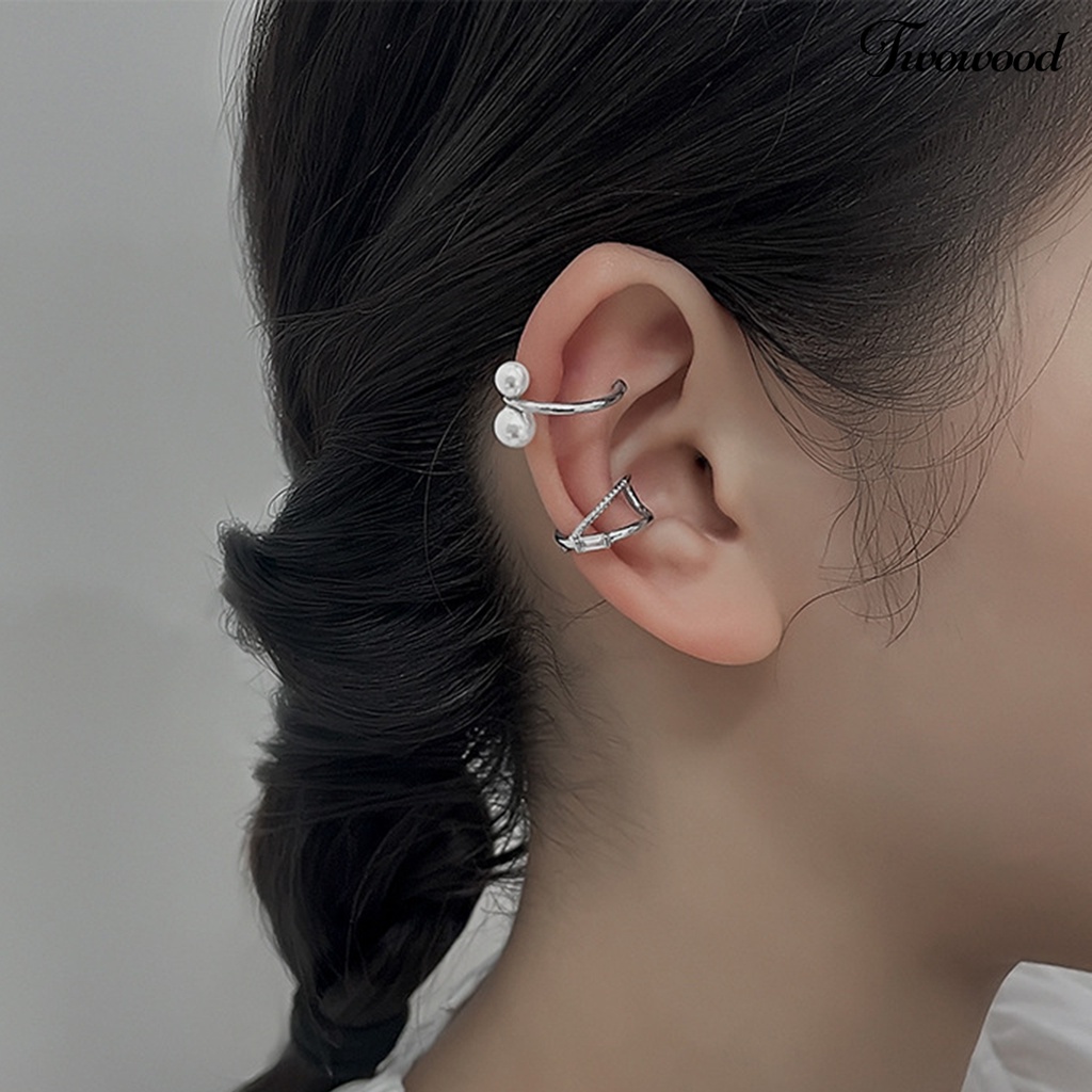 1pc Anting Klip Tanpa Tindik Desain Geometri Hias Mutiara Berlian Imitasi Untuk Wanita