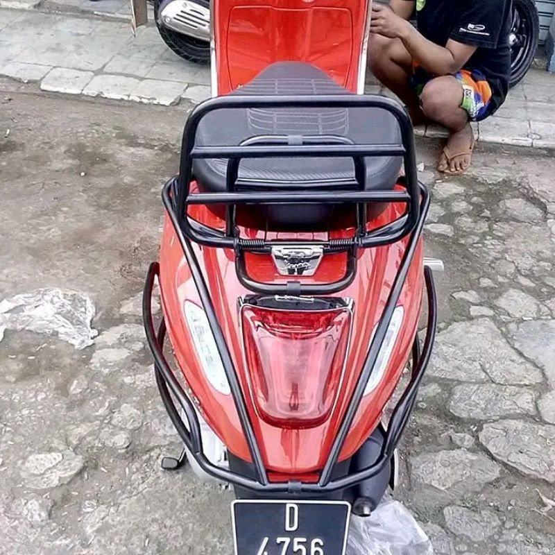 aksesoris vespa matic Beckrack plus creshbar aksesoris vespa sprint125/150