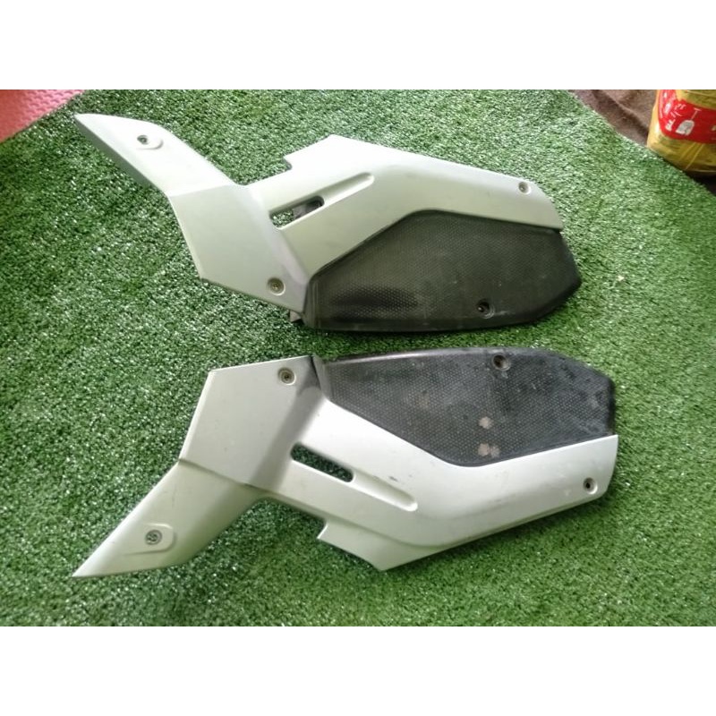 cover tutup aki yamaha nouvo z sepasang kiri kanan