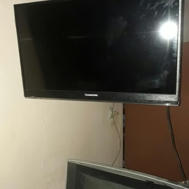 Breket tv Bracket tv Braket swivel 14 sampai 32 inch