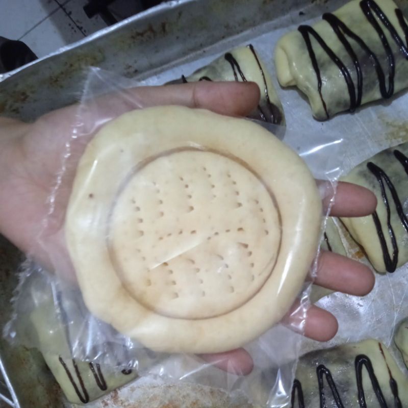 

PIZZA BASE ISI 15 PCS 10 CM(Pesan pagi di kirim sore)