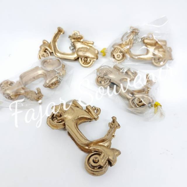 Souvenir kunci sovenir gantungan unik kuning pernikahan souvenir kunci