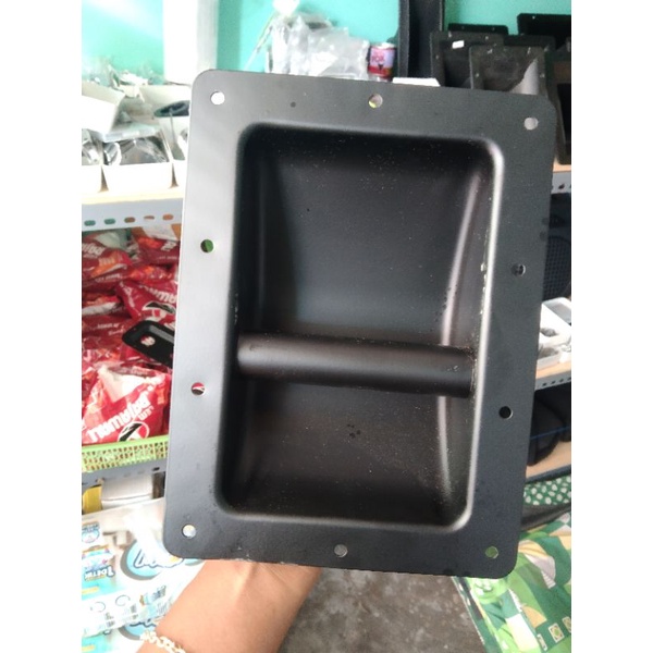 handle besi box speaker
