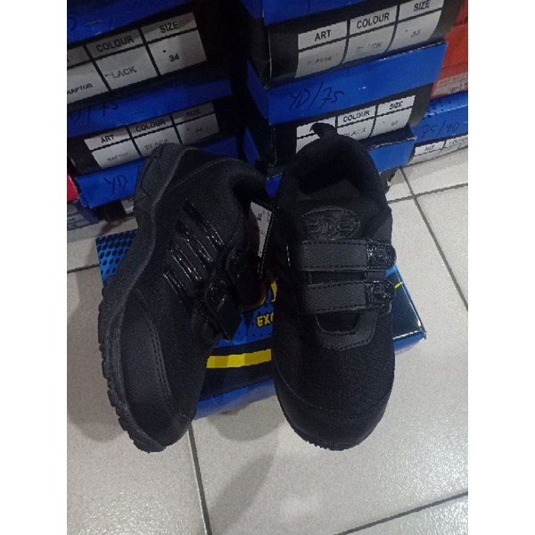 sepatu sekolah hitam polos lem merek de brand ORI size 34-37