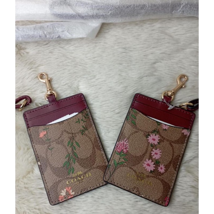 

coach lanyard flower