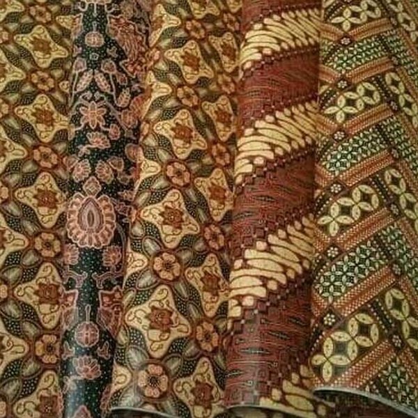 

Kertas Kado Random