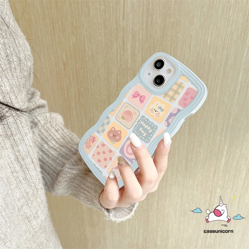 Oppo A17 A15 A57 A78 A16K A16 A54 A55 A77 A12 A74 A17K A5 A9 A16s A96 A95 A5s A7 A1k A53 A3s A72 A76 A52 Reno 8T 8 7 6 Ilustrasi Kartun Kisi Beruang Lucu Gelombang Lembut Edge Case