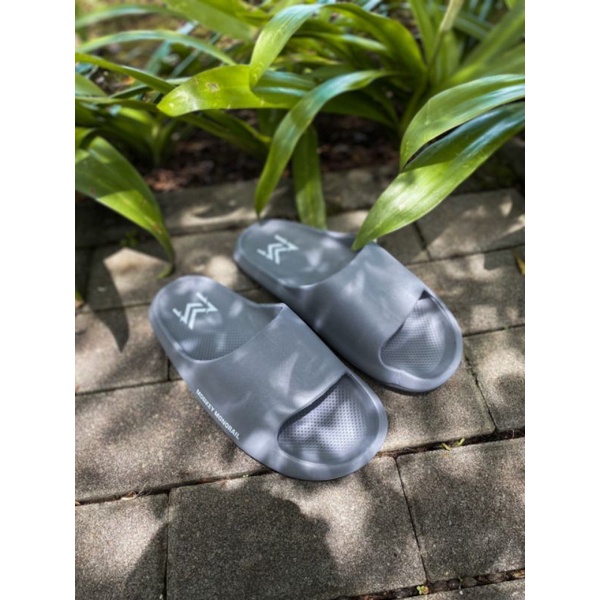 Sandal Slip On Pria Sendal Selop Ringan Anti Slip