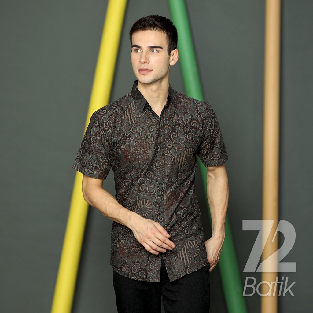 BAJU BATIK PRIA Kemeja Lengan Pendek Slimfit Premium Motif Balian Abu Abu Gray Grey 722267 Cap 72 - Baju Kemeja Atasan Pakaian Setelan Batik Pria Cowok Laki Laki Remaja Keluarga Kantor Lengan Pendek Modern Slimfit Slim Fit Premium Kekinian