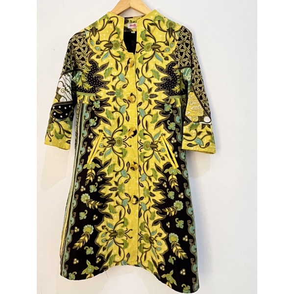 Dress Batik Kuningnya Golkar