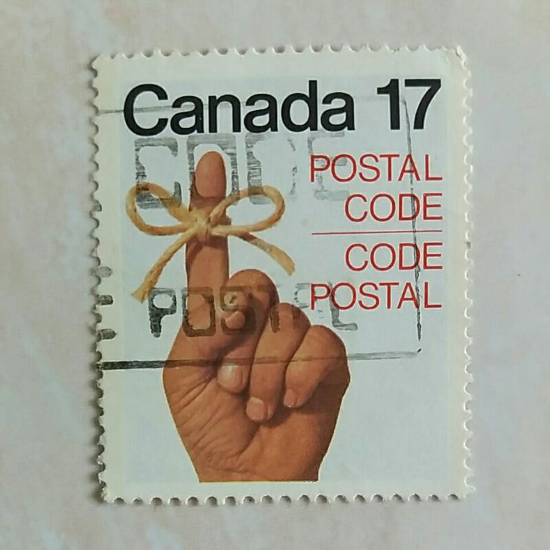 

(AA) Perangko Kanada 1979 Postal Còde Publicity - Knotted Ribbon on Male Hand 17c Used