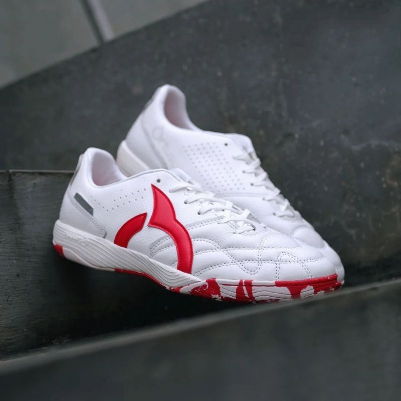 ORTUSEIGHT JOGOSALA REVOLT WHITE ORTRED