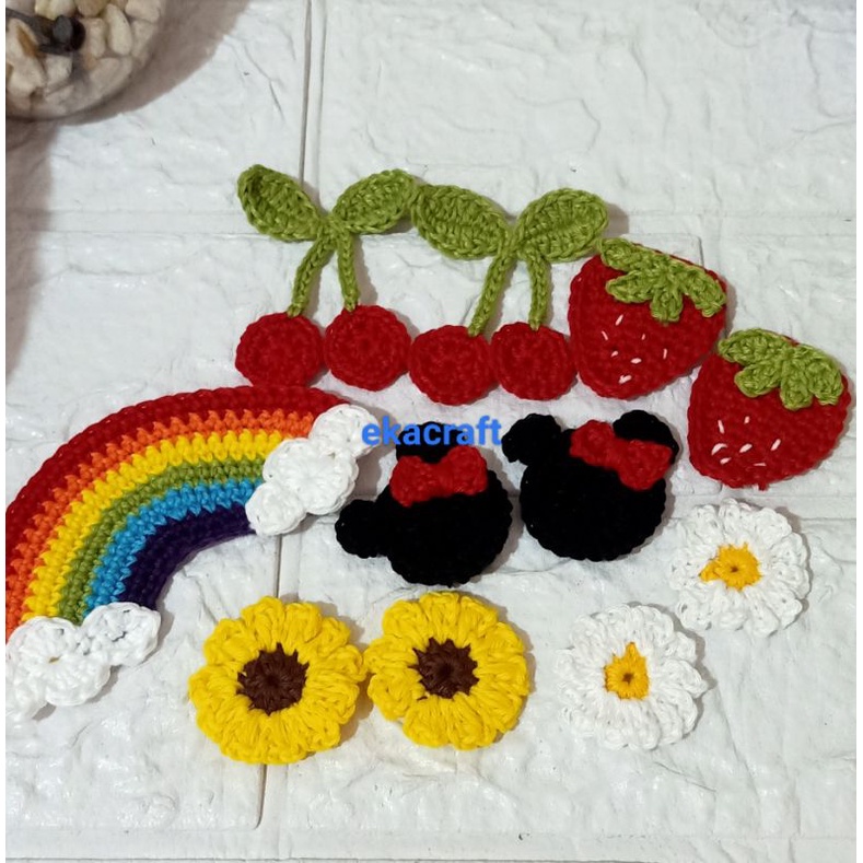 aplikasi buah / bunga rajut