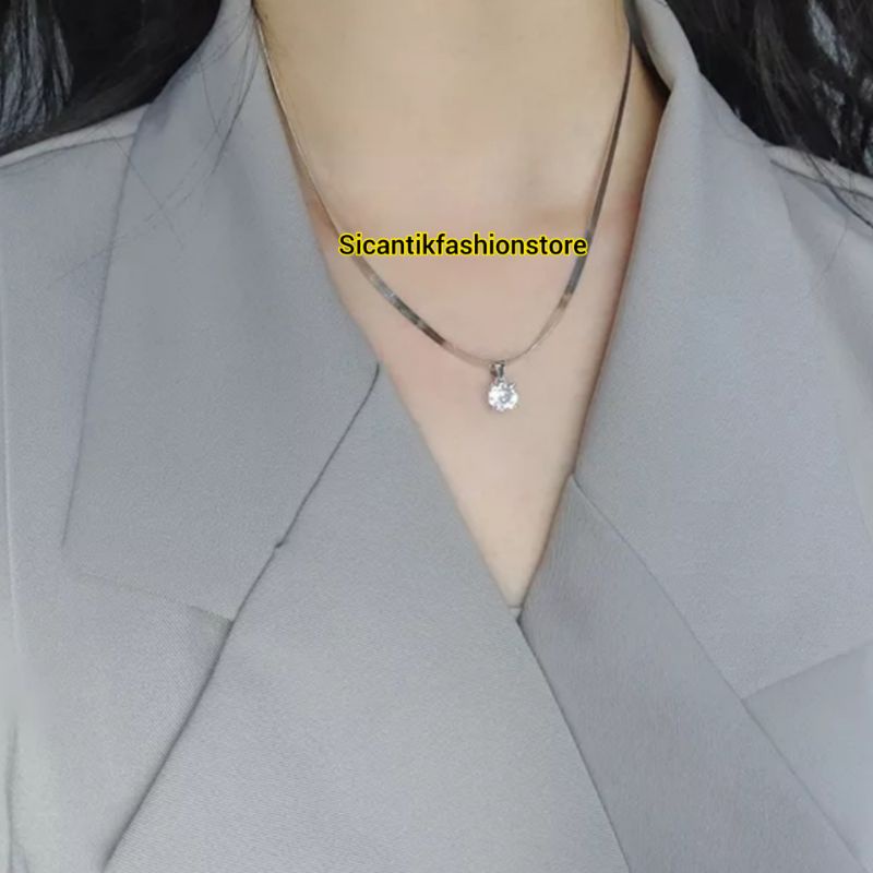 Kalung Titanium Wanita Pipih Silver Liontin Perak Silver Mata Satu Asli Titanium Anti Karat Selamanya Kalung Titanium Fashion Style Wanita Korea Kalung Pipih Silver Kalung Gepeng Silver 45CM Liontin Bulat Silver