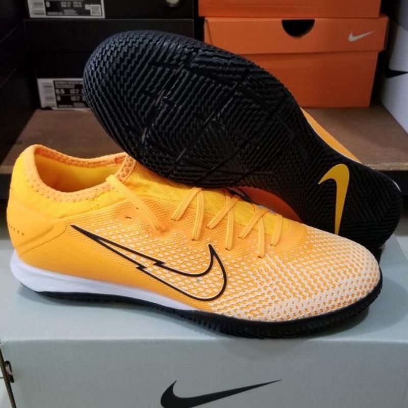 SEPATU FUTSAL NIKE MERCURIAL VAPOR13 PRO LASER OREN FG- SEPATU FUTSAL NIKE