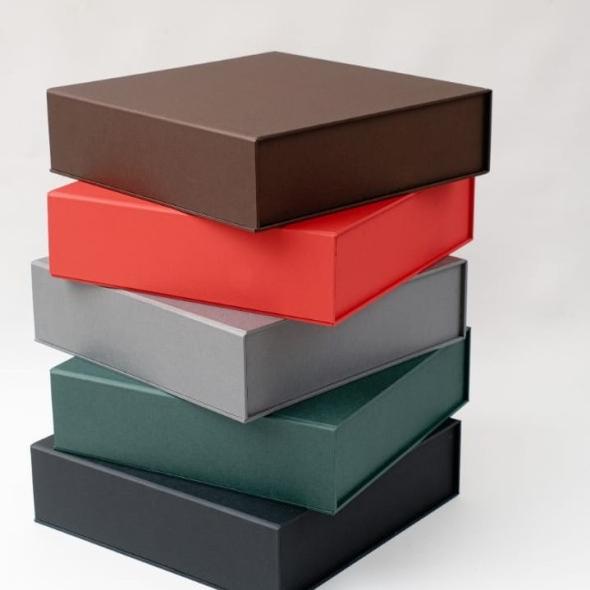 

kotak kado souvenir uk 30x30x8cm - Hijau