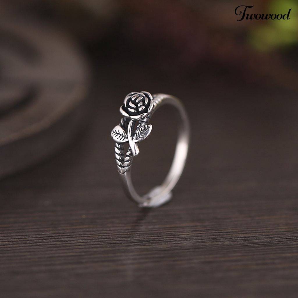 Cincin Bentuk Bunga Mawar Bahan Alloy Gaya Vintage Untuk Wanita