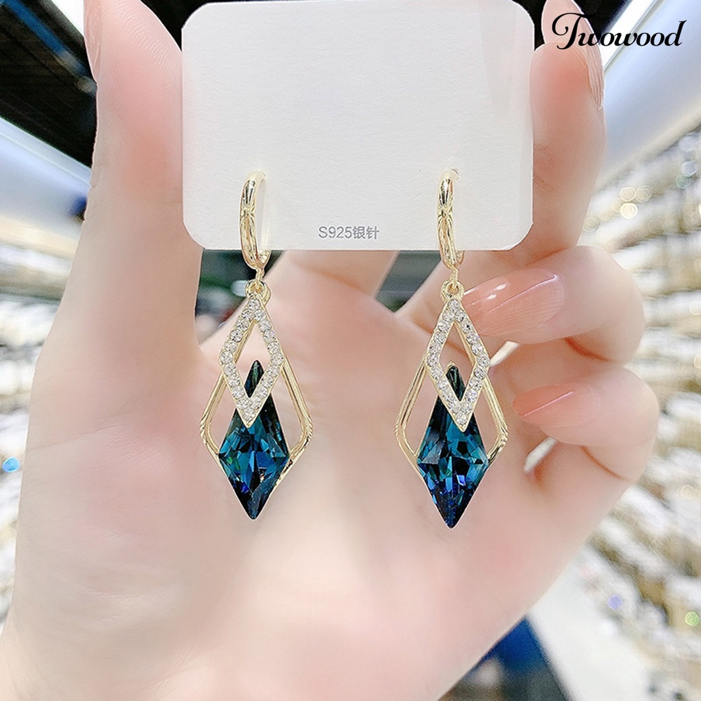 Anting Menjuntai Bentuk Geometrik Bahan Alloy Anti Oksidasi Untuk Hadiah Ulang Tahun Wanita