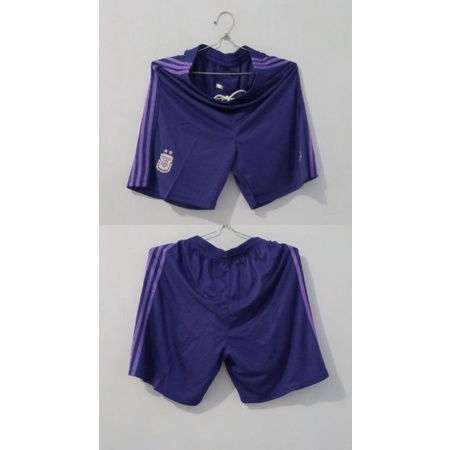 Celana pendek bola Argentina away 2022