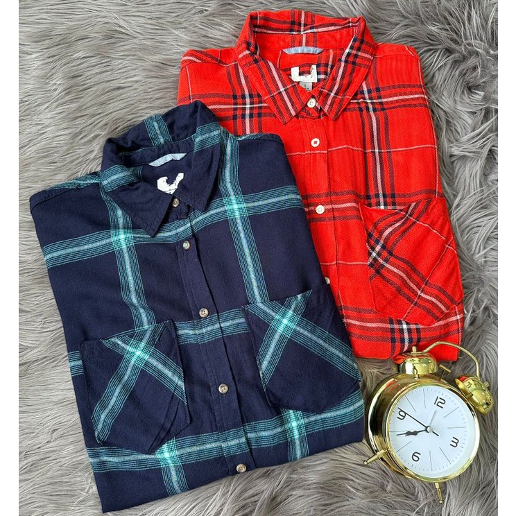 Univ*rsal TH plaid flanel longsleeved shirt