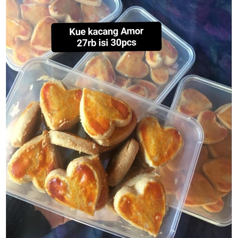 

kue kacang amor