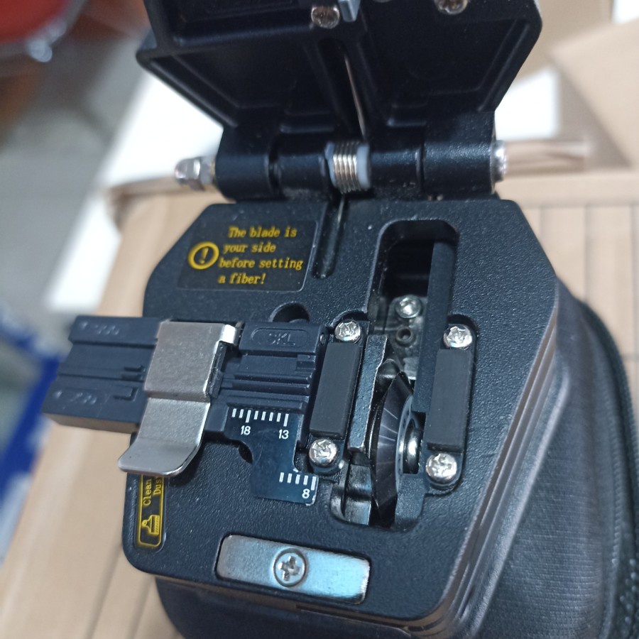 CLEAVER FIBER OPTIC SKL-6C / PEMOTONG CORE FIBER OPTIK BARU