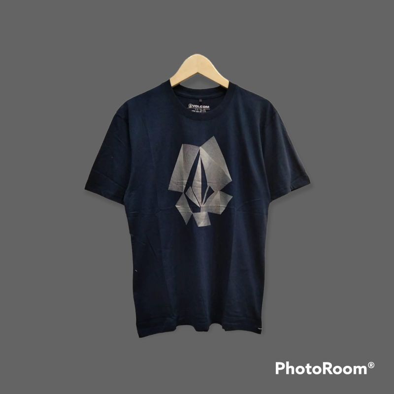 KAOS DISTRO VOLCOM PRIA M L XL 100% ORIGINAL DISTRO TSHIRT COWOK KEREN