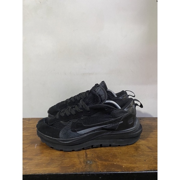 NIKE SACAI WAFFLE FULL BLACK SIZE 44 SECOND IMPORT