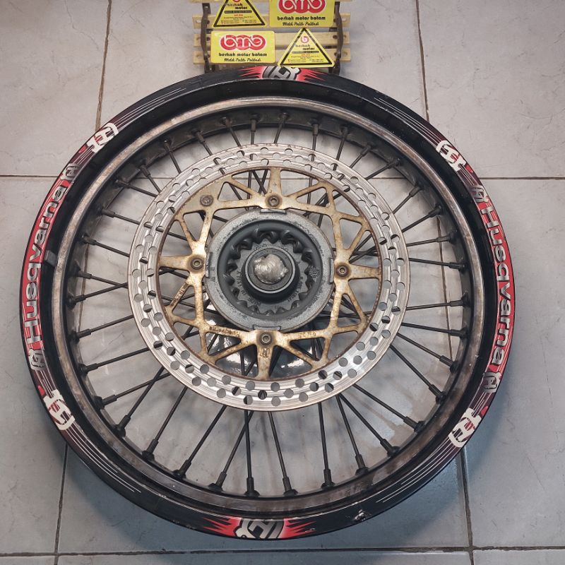 Husqvarna 125 velg depan set grimeca velg sanremo