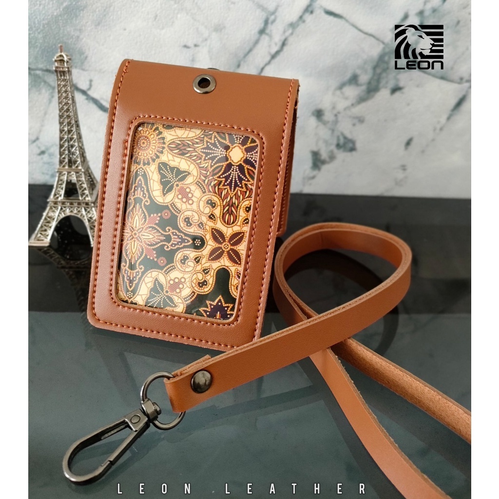 

Lanyard ID Card Holder Name Tag Kulit Dua Sisi Bolak Balik Name Tag Flip Maghnet Berkualitas NTS031