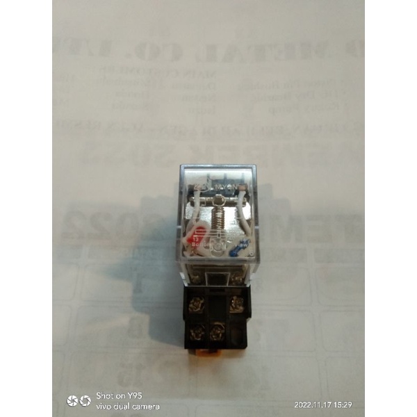 Relay AC 220V MY2N 8pin + Soket merek ZN jual per/5sett Riley MY2N AC 220V