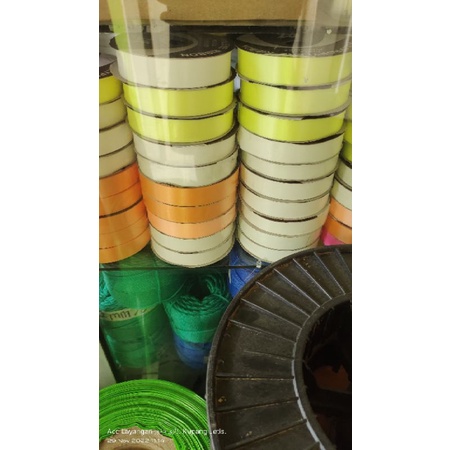 

pita kado warna acak