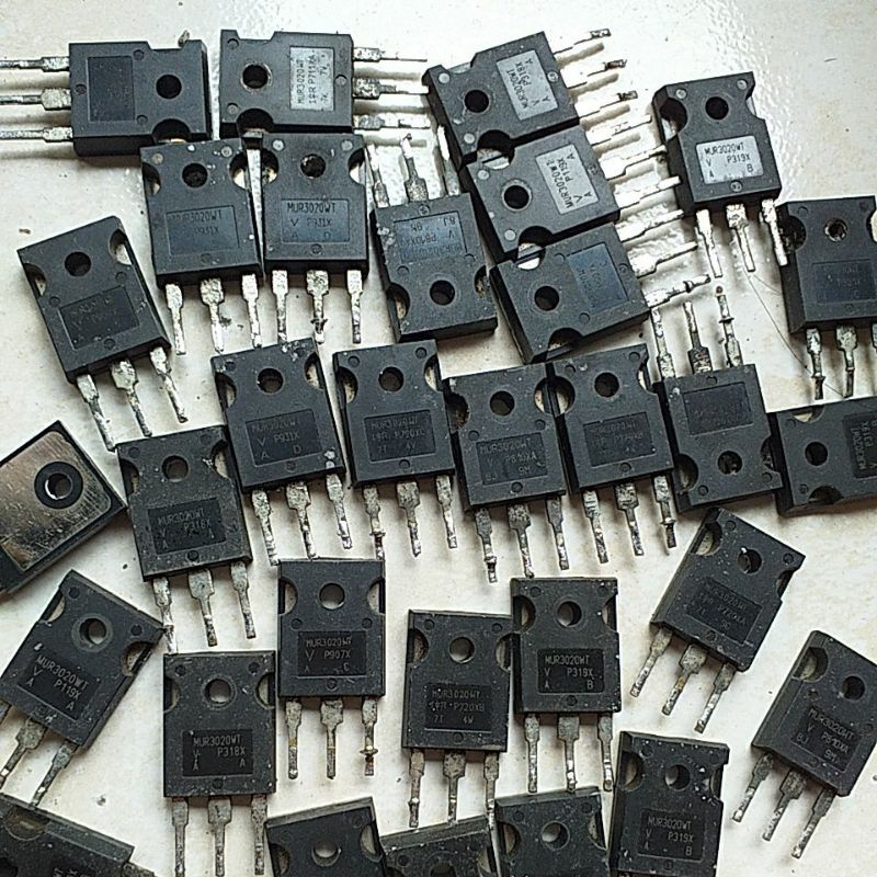 DIODA Ultrafast MUR3020(30A 200V) original cabutan